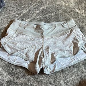 Lululemon speed up shorts 2.5”